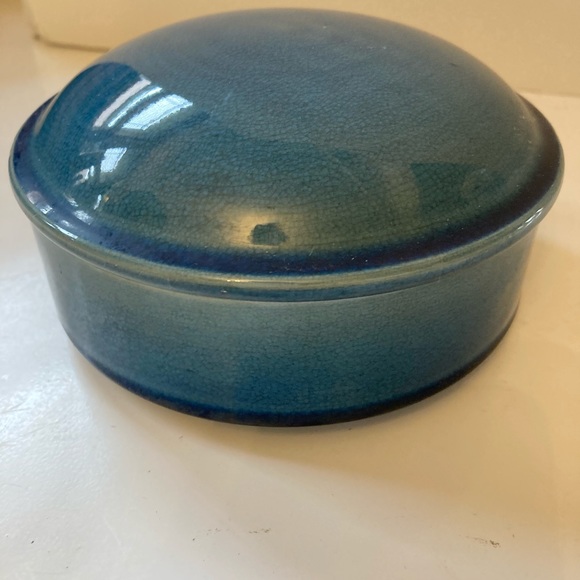 Beautiful Blue Glazed Painted Ceramic Trinket Dish With Lid - Picture 2 of 3